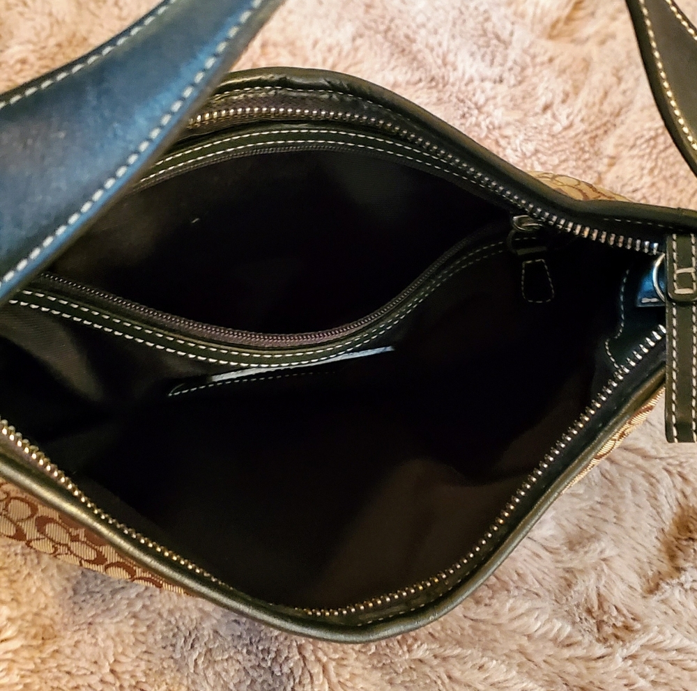 Coach Handbag - Picture 5 of 6